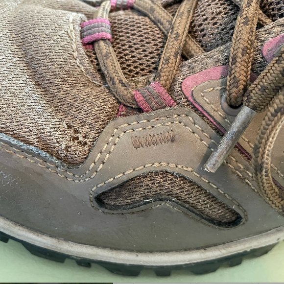 The North Face Women's Hiking Shoes - 8.5 - Picture 3 of 3